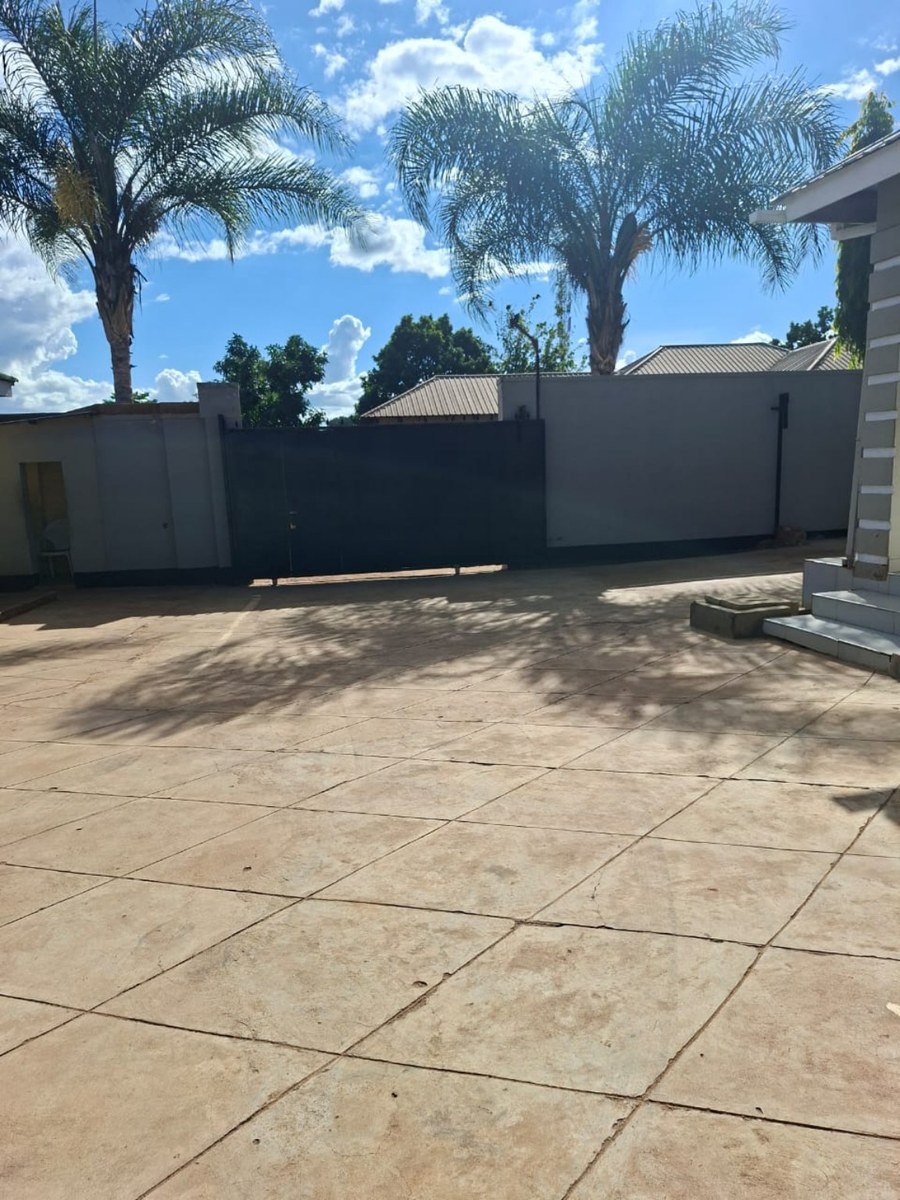Entrance to Stadium View Executive Guesthouse Area 49 Lilongwe