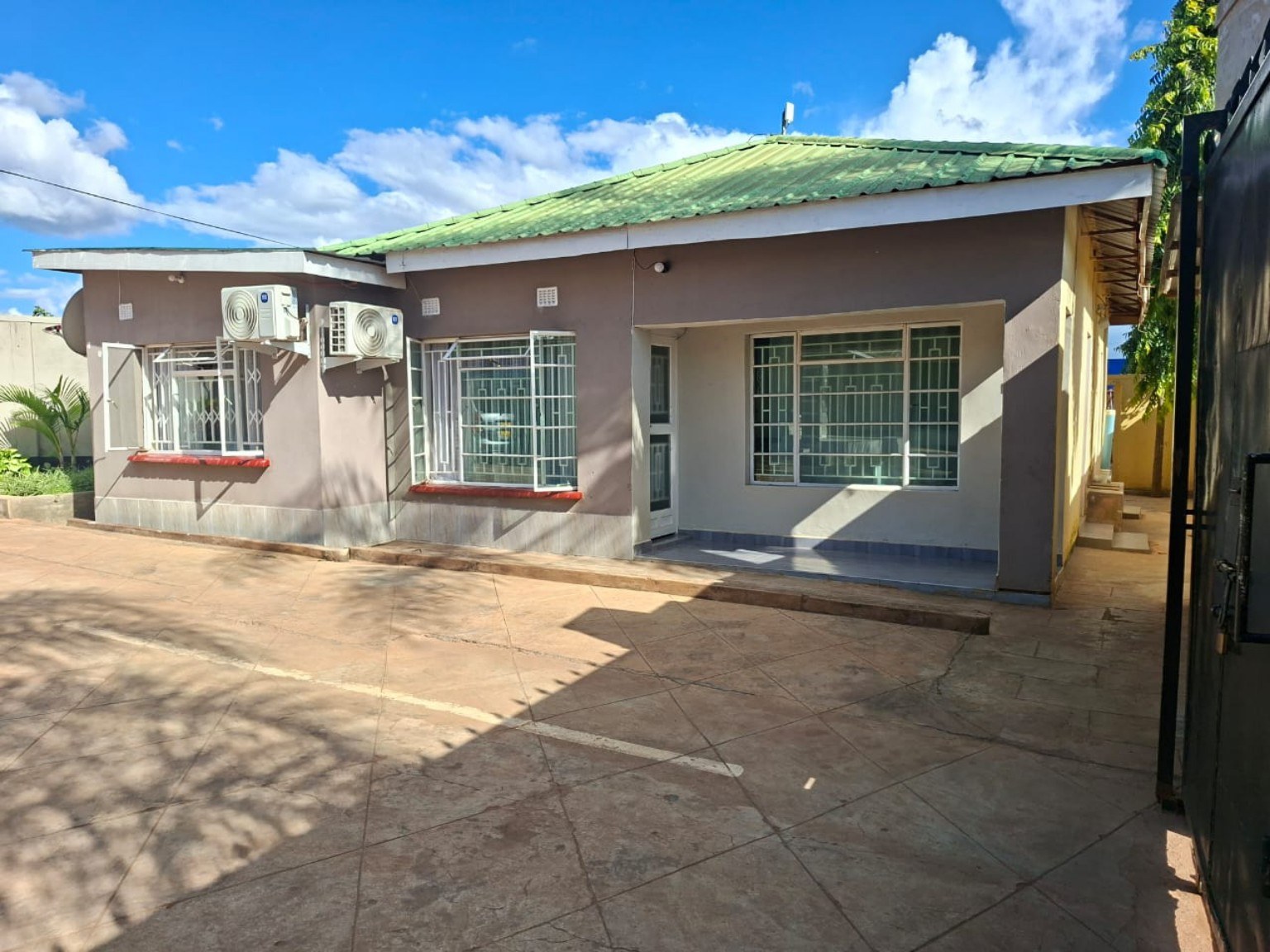 Where to Stay for a Concert at Bingu National Stadium